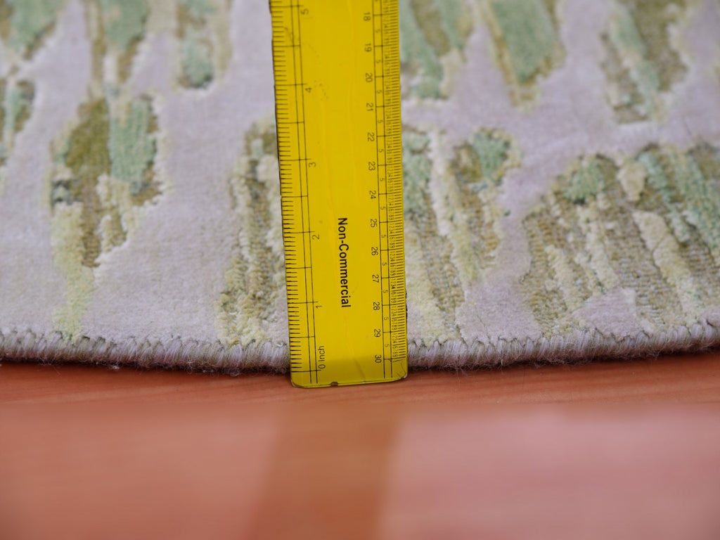 New Hand Knotted Green Silk Round Oriental Rug