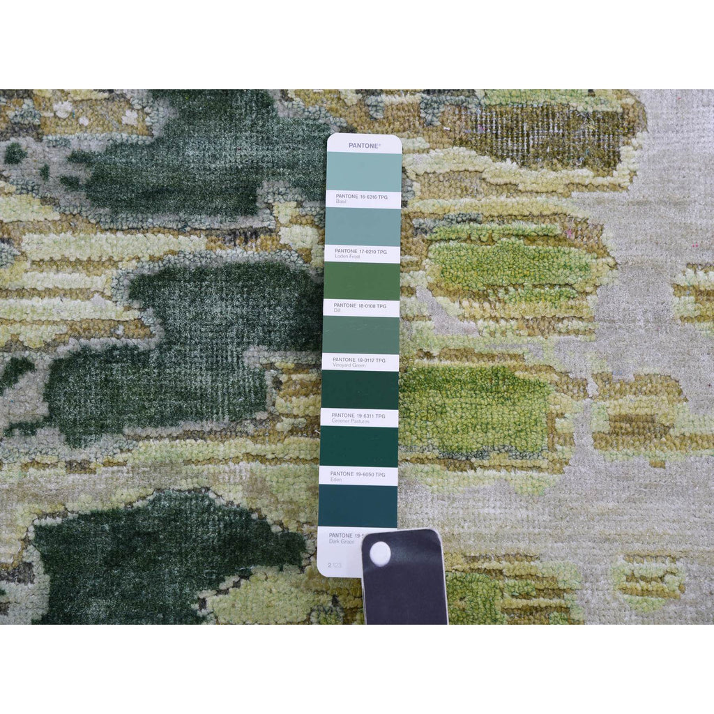 New Hand Knotted Green Silk Round Oriental Rug